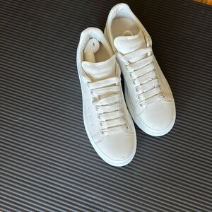 Alexander McQueen sneakers 39.5